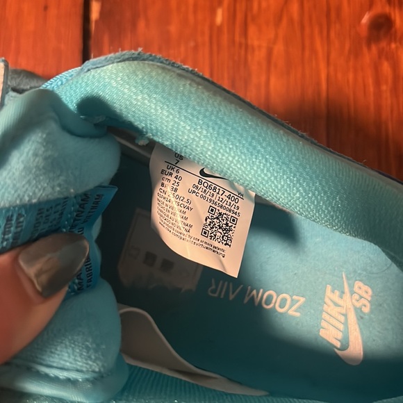 Nike SB Fury Dunk Sneakers - Picture 4 of 6